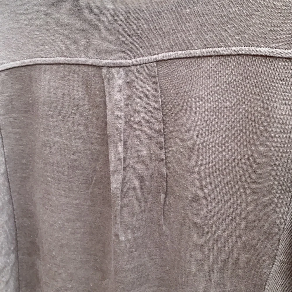 Vince linen long sleeve pocket henley top in taupe - Picture 8 of 11